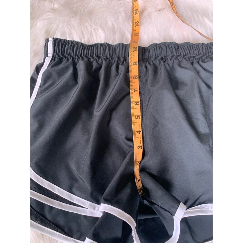 Nike running shorts Medium - Picture 11 of 12